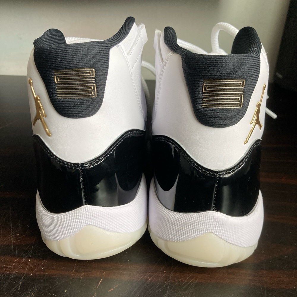 Jordan 11 concord/gratitude (2023 release)
Size 10, brand new, no box - Picture 2 of 9